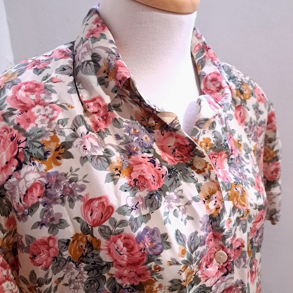 Dalia | Pink and Orange Floral Button Down Shirt with shoulder pads 100% silk - Picture 3 of 9